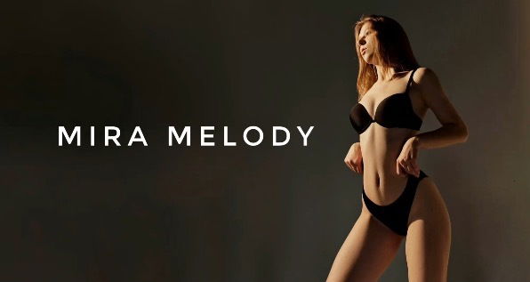 Mira_Melody profile banner