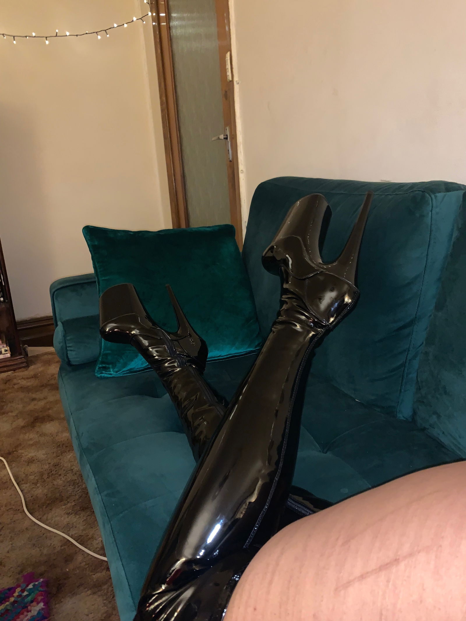 Dahlia Versace profile banner