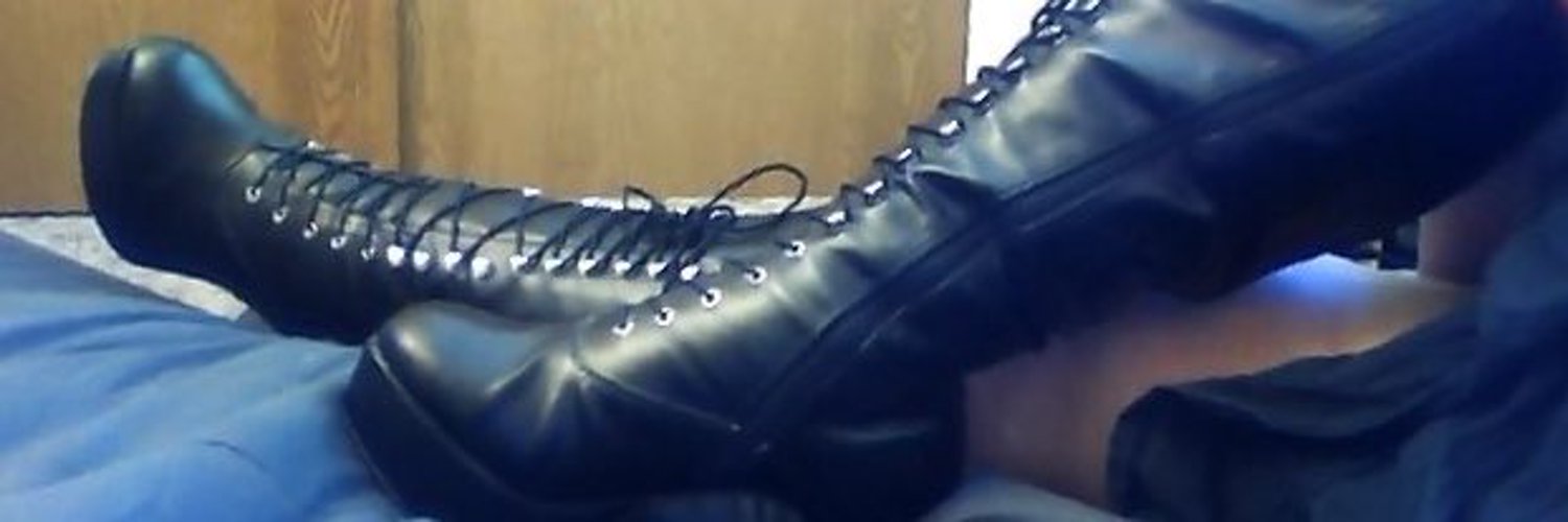 missnikkiluv1 banner