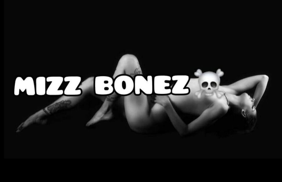 Mizz Bonez profile banner