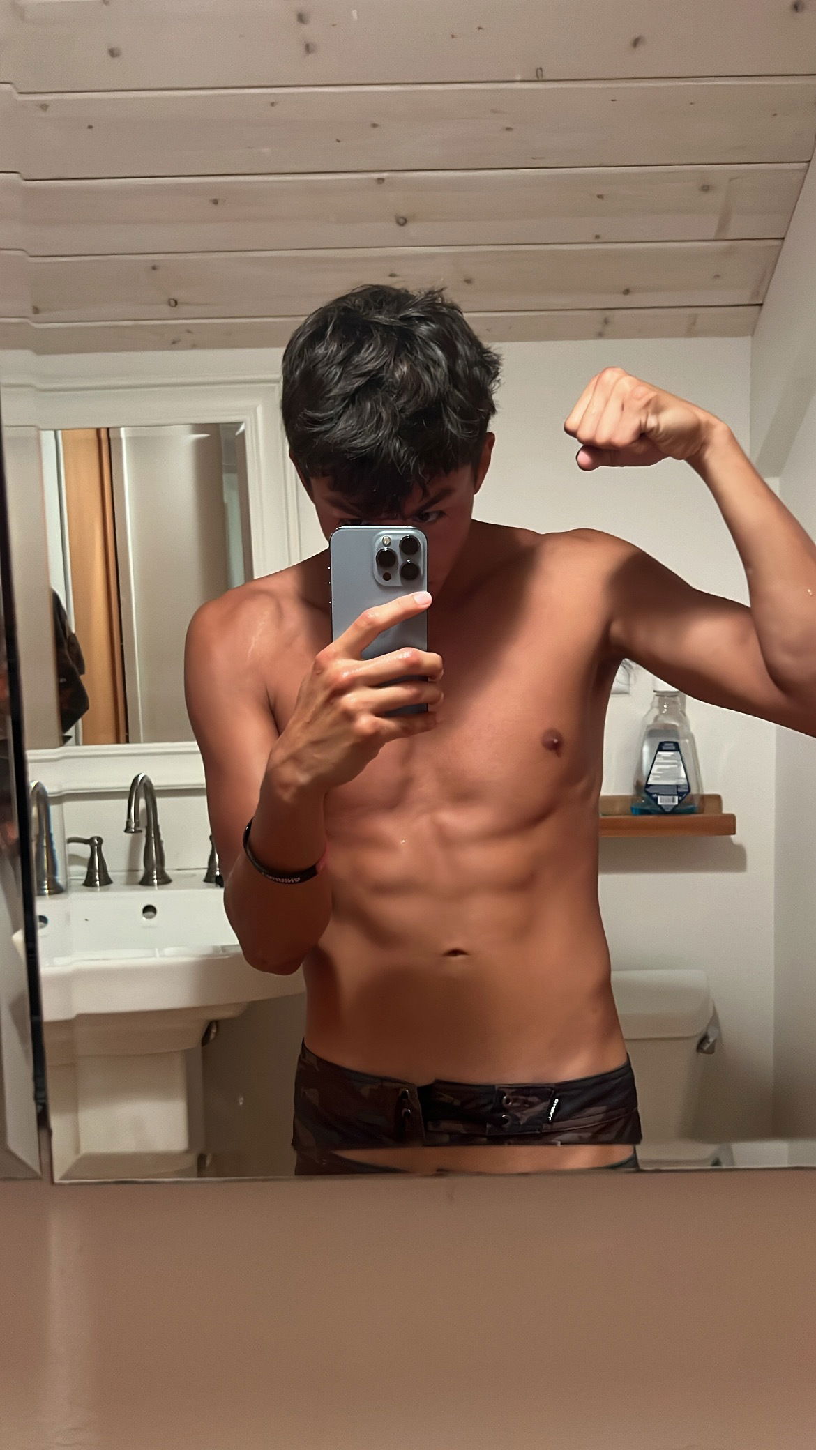 Papi yeah profile banner
