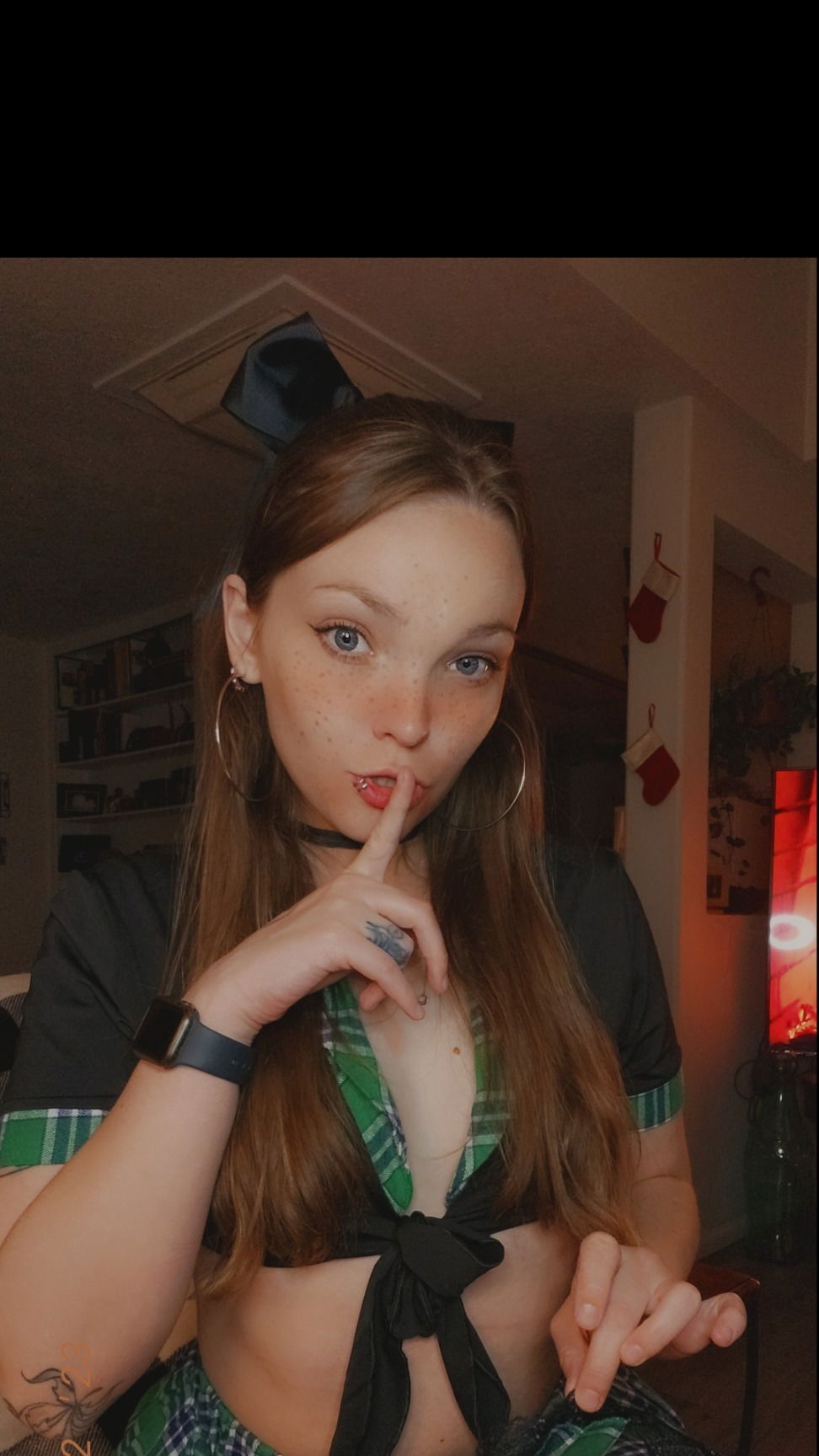 MrscloverX profile banner