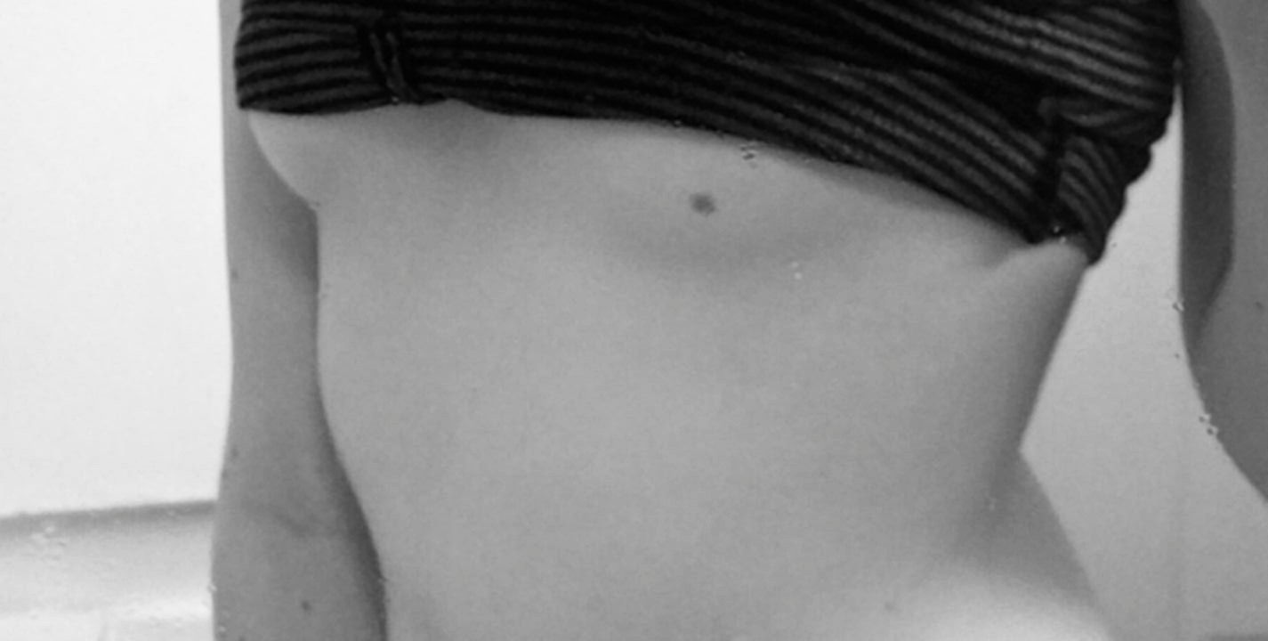 Lizzi profile banner