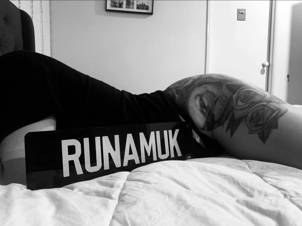 Naughtyniia profile banner