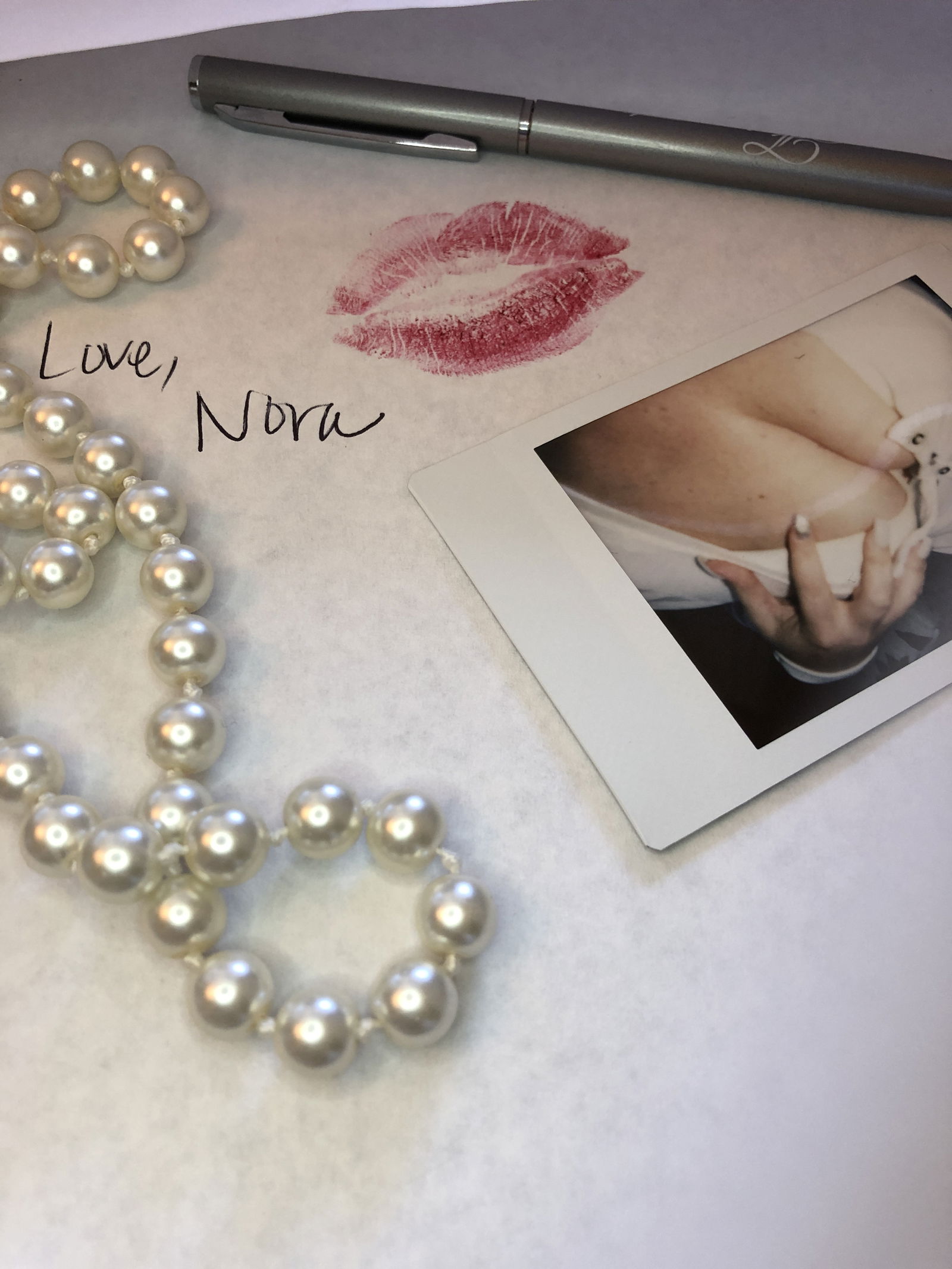 Nora Roberts profile banner