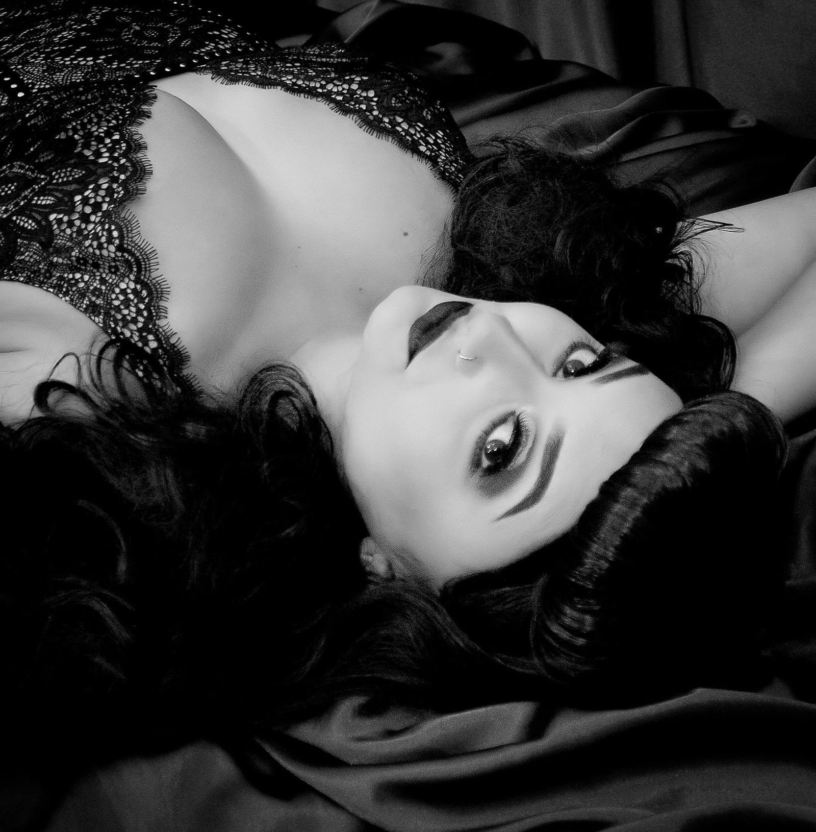 Nella VonLu profile banner