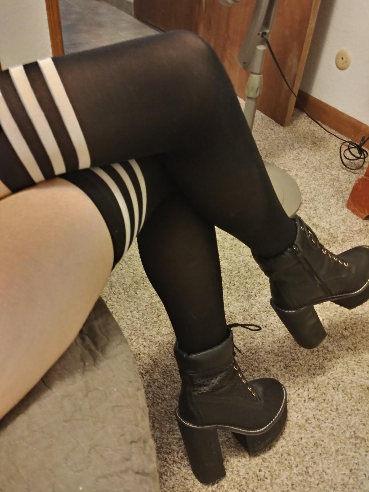 Nerdy Thighs profile banner