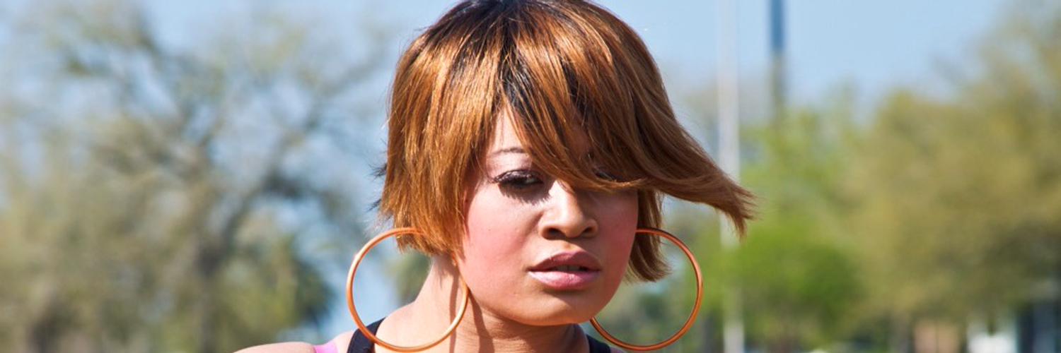 NINADOLL profile banner