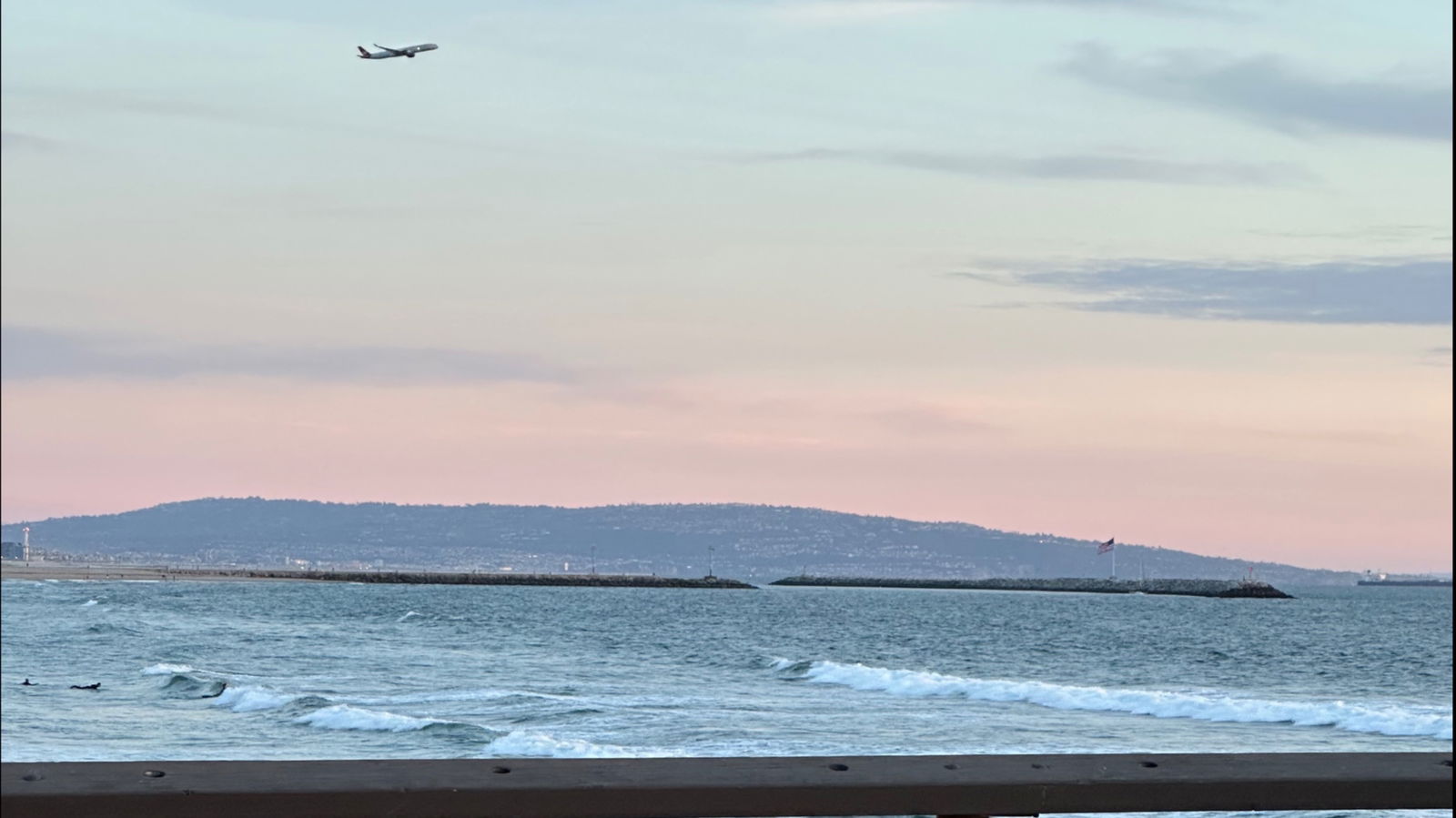 emiš¤ profile banner