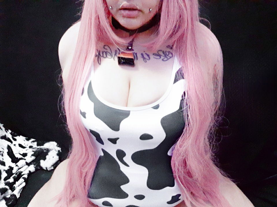 ♡Big Tiddy Goth Waifu ♡ profile banner