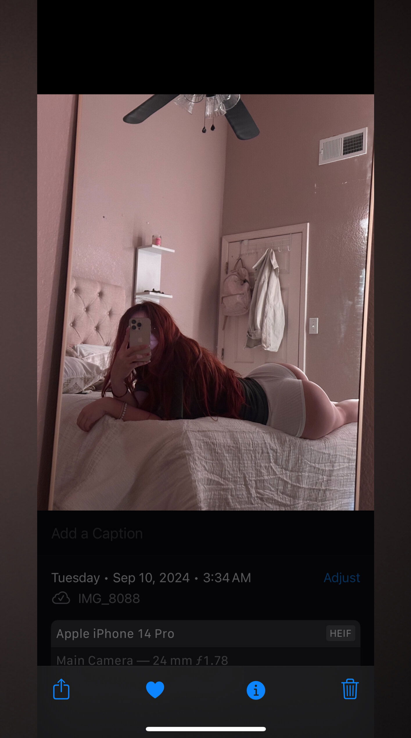 Cassandra 🍒 profile banner