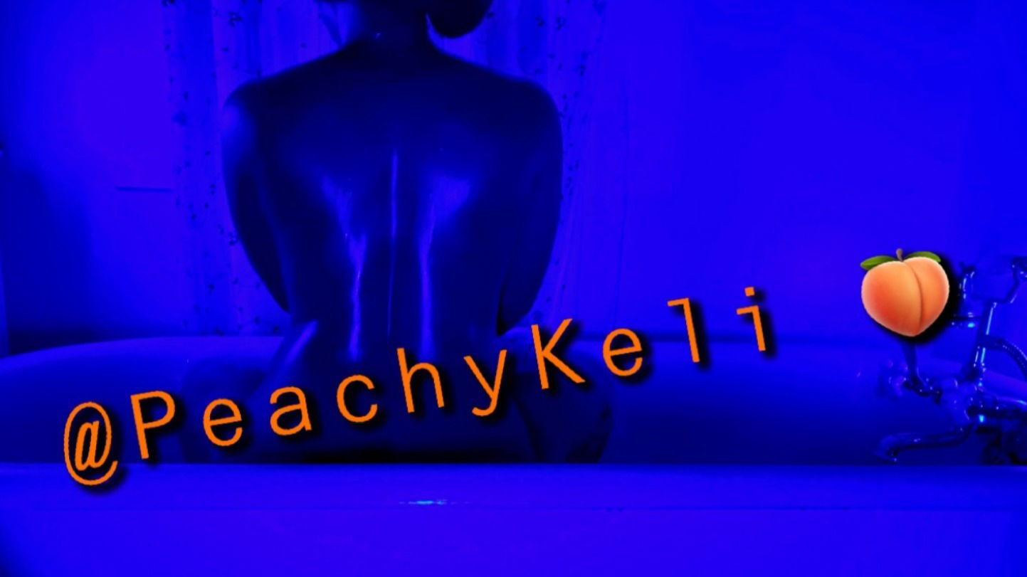 peachykeli banner