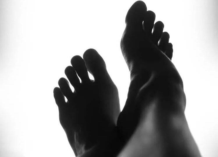 Petite Feet profile banner
