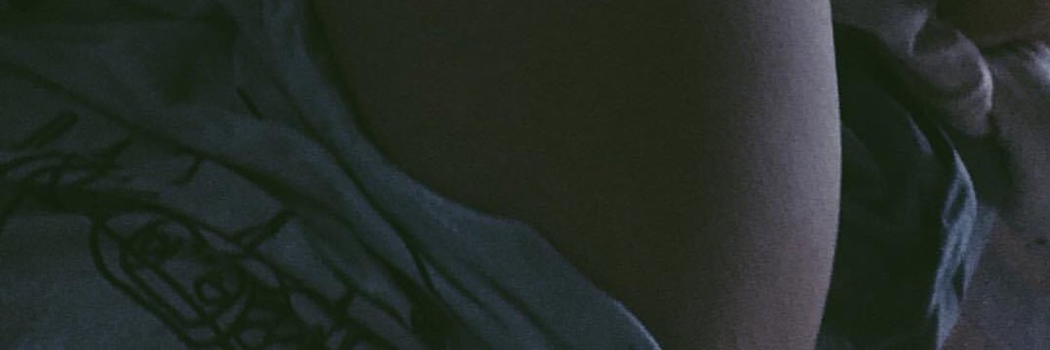 Poli profile banner