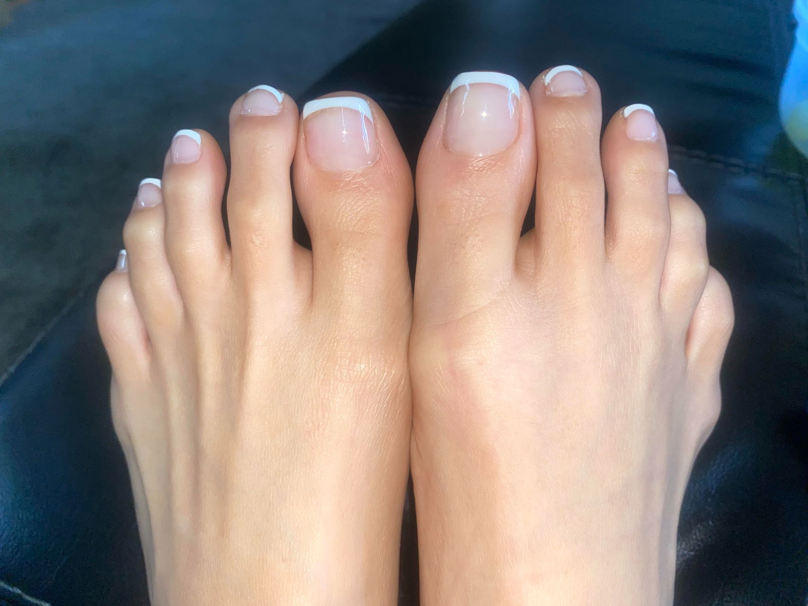 pretty feet profile banner