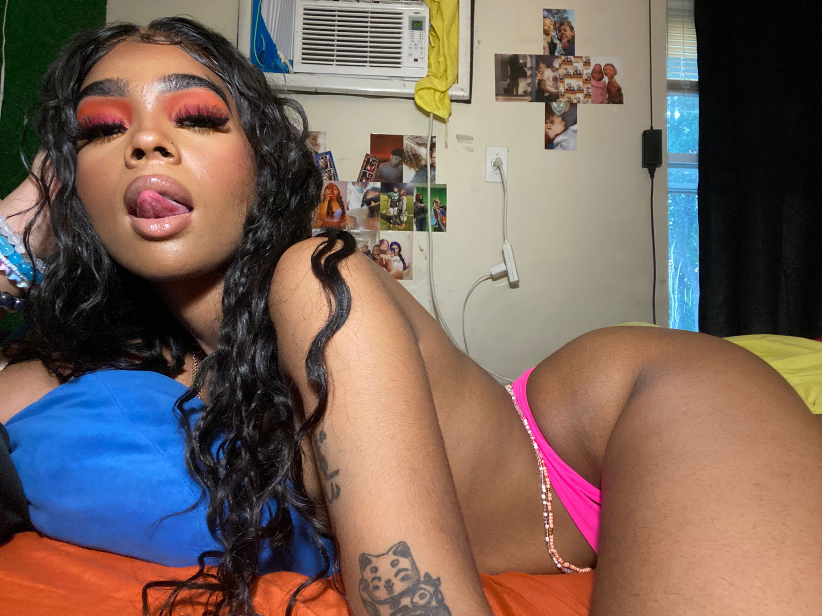 LOLA π profile banner