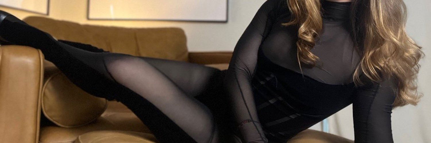 Queen Arie profile banner
