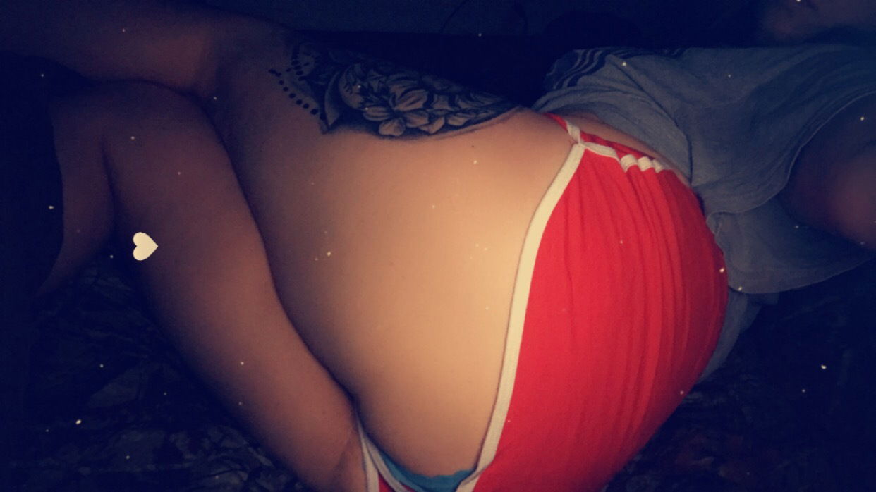 QueenMariee 😻 profile banner