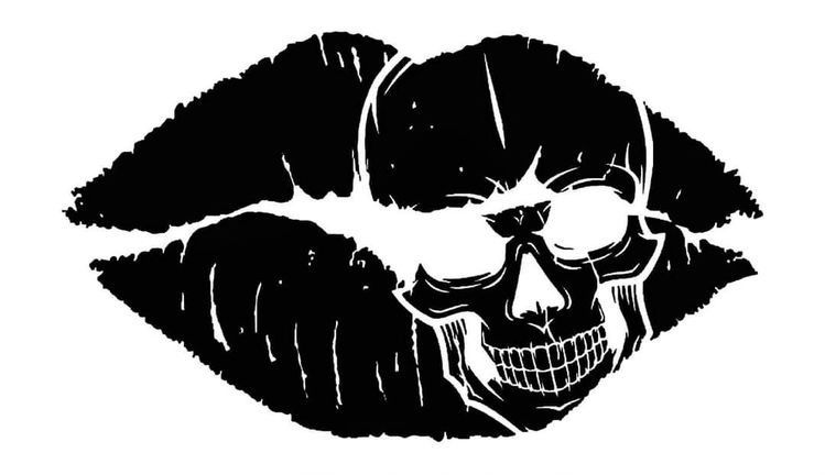 🖤🤍Red Vixen🤍🖤 profile banner