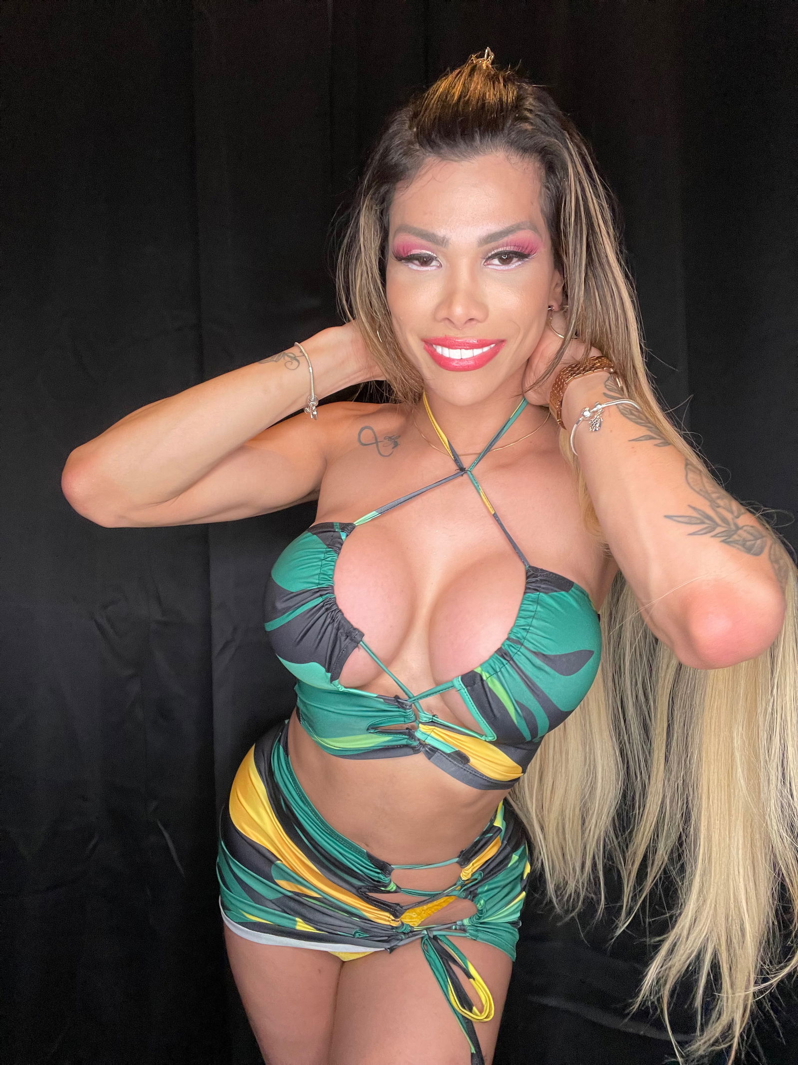 Rebecca Ferreira profile banner