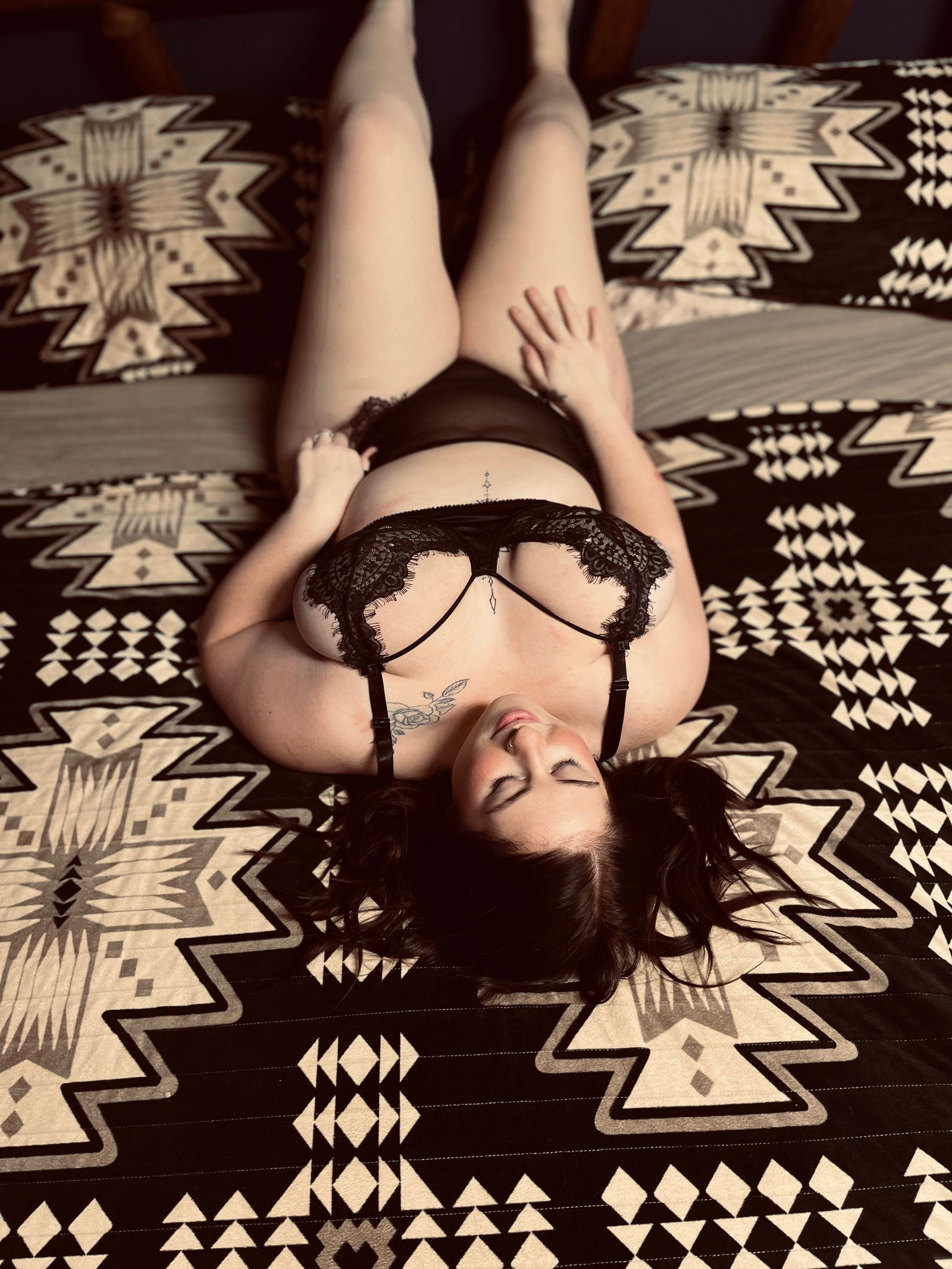 RoseMarie ⚡️ profile banner