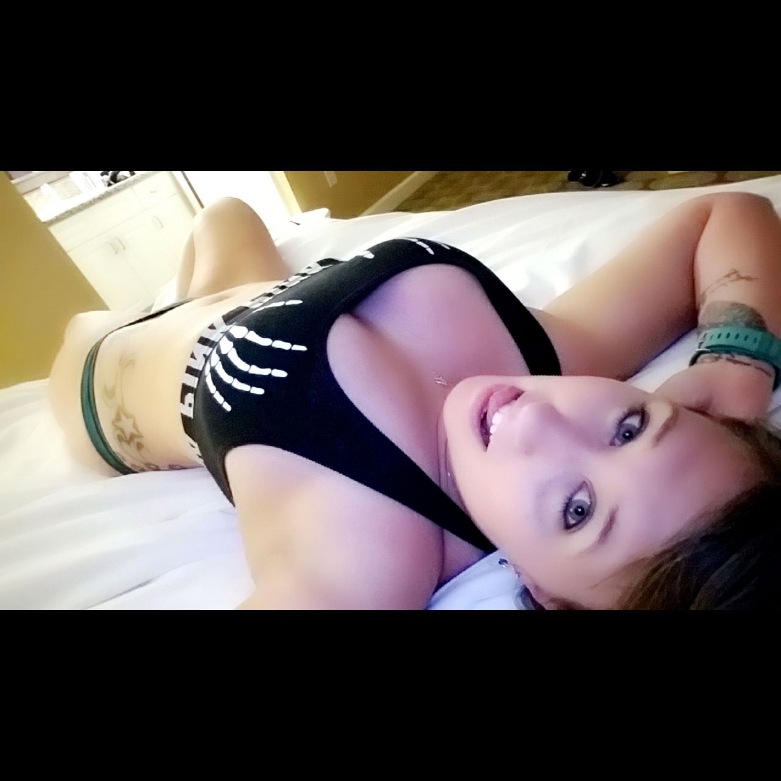 ✴ Roxy Rogerz ✴ profile banner
