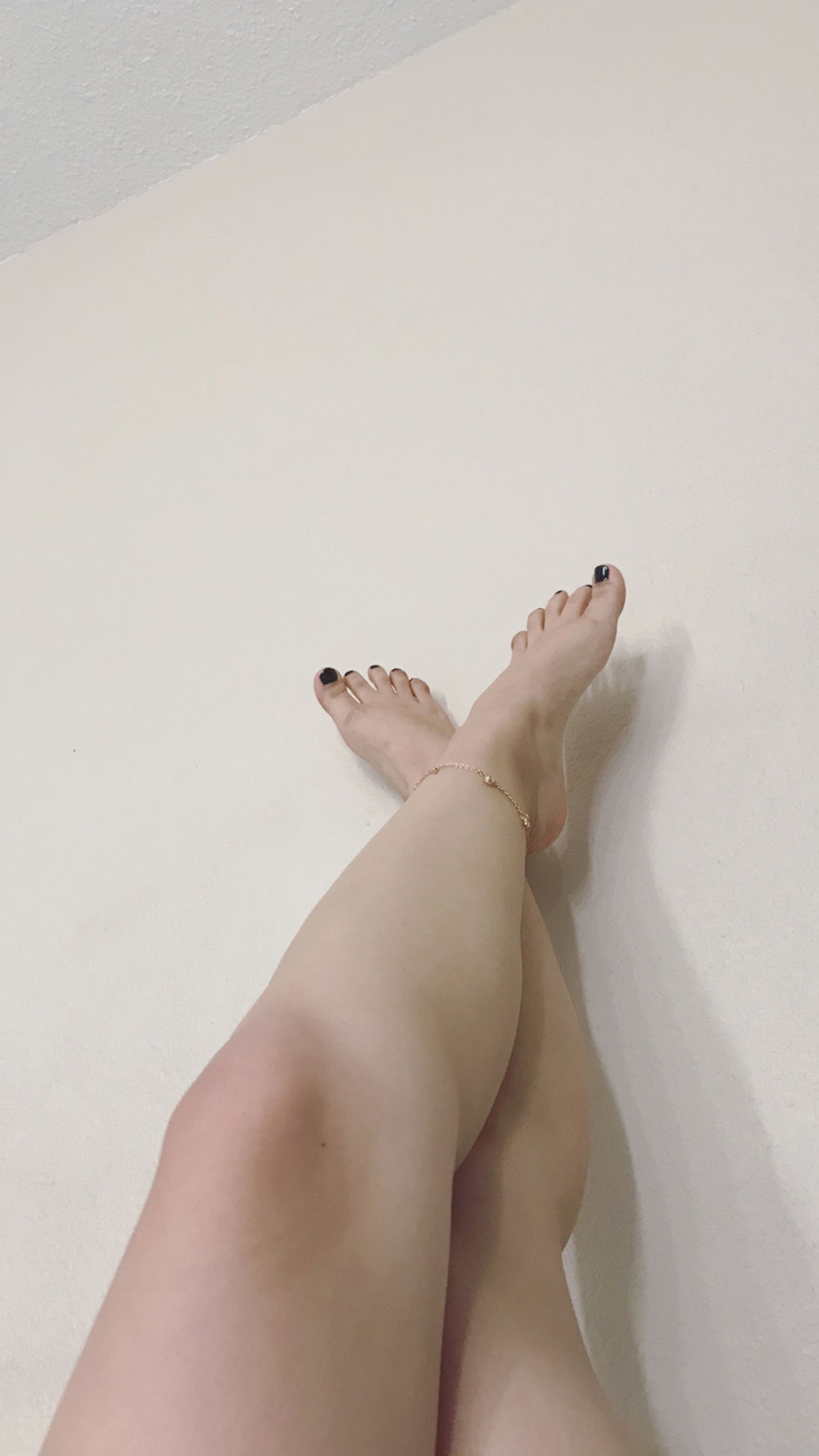 LatinaFeet19 profile banner