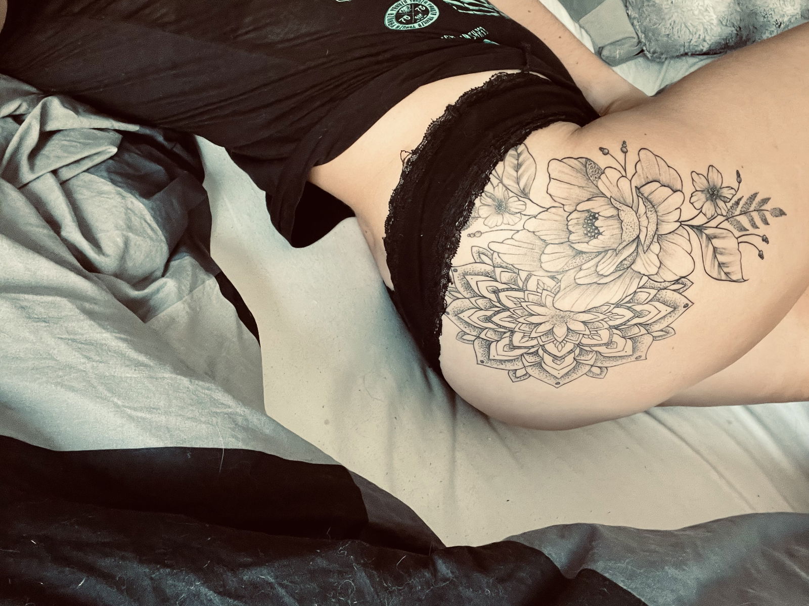 ShyLa Rose profile banner