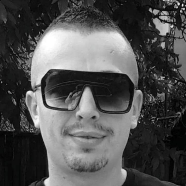 Silviu Zota profile banner