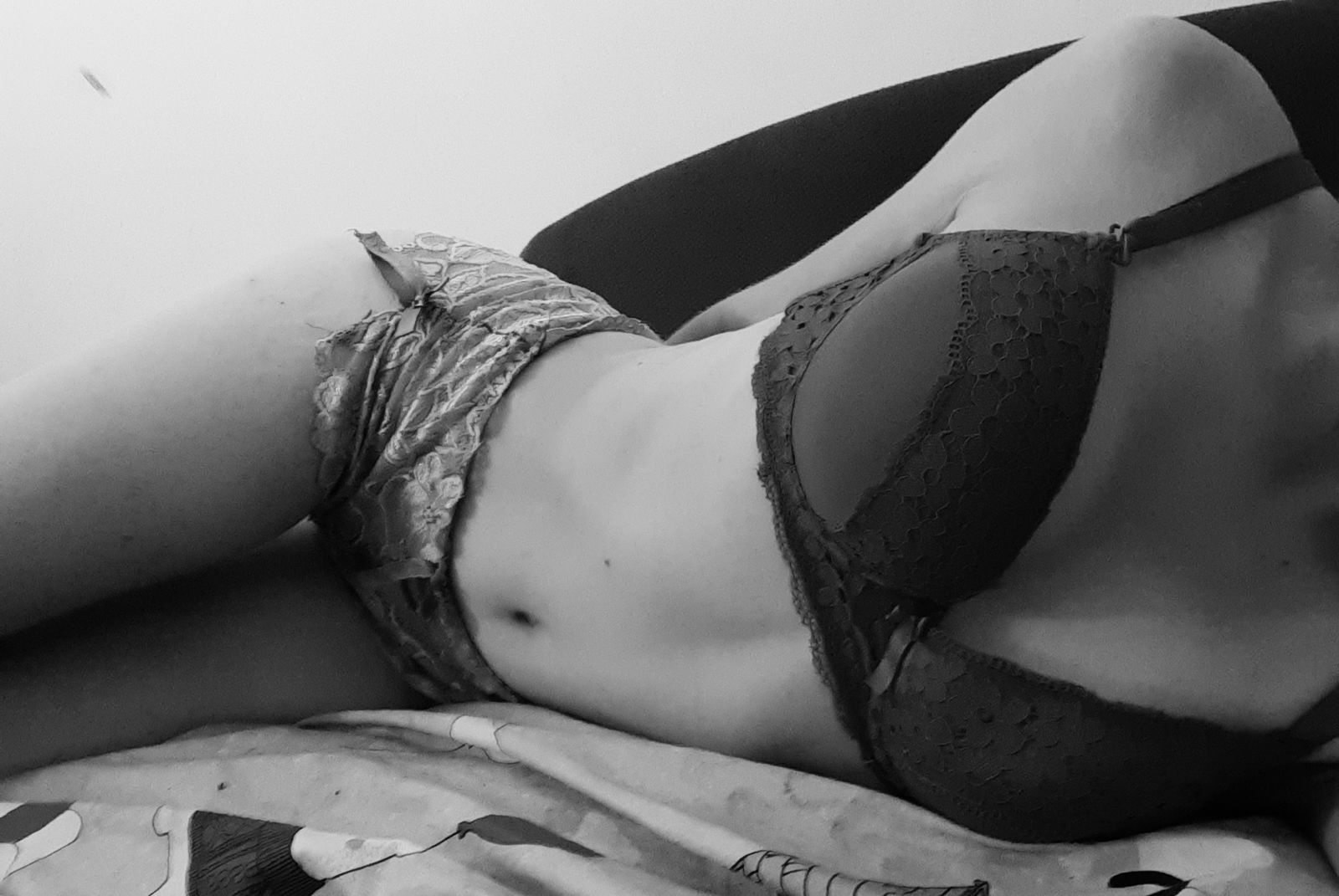 Skinny.girl profile banner