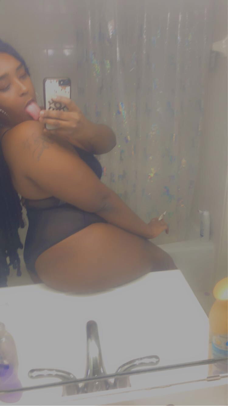 Indiaaloveee profile banner