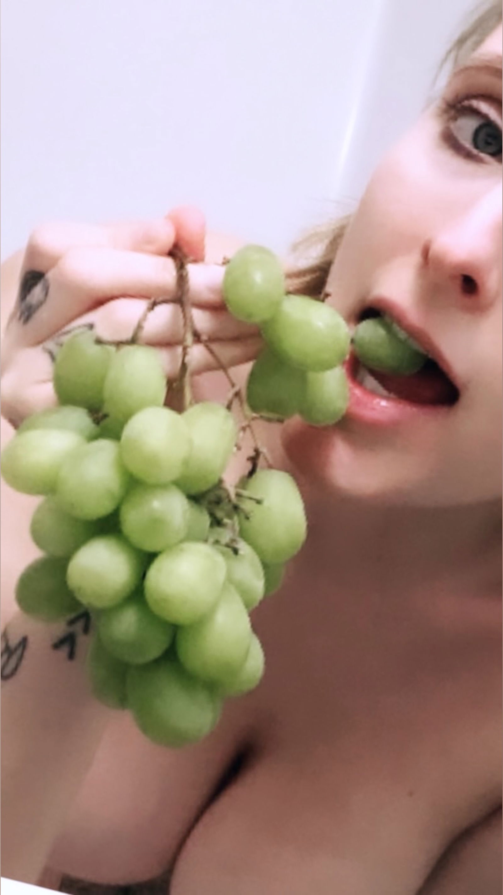 SNACKS IN THE BATHTUB profile banner