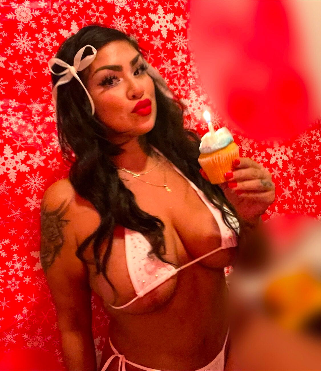 Avah Alexis profile banner