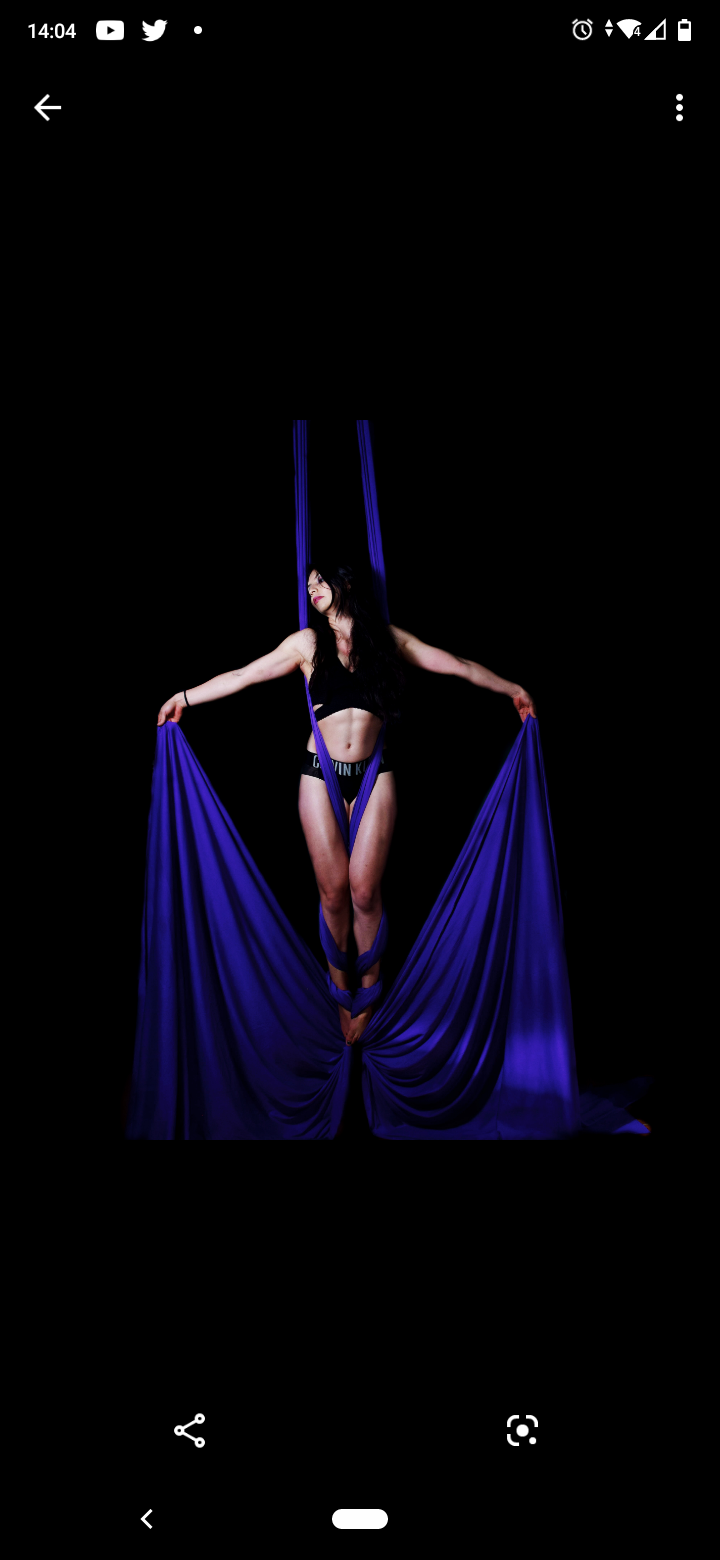 caroline profile banner