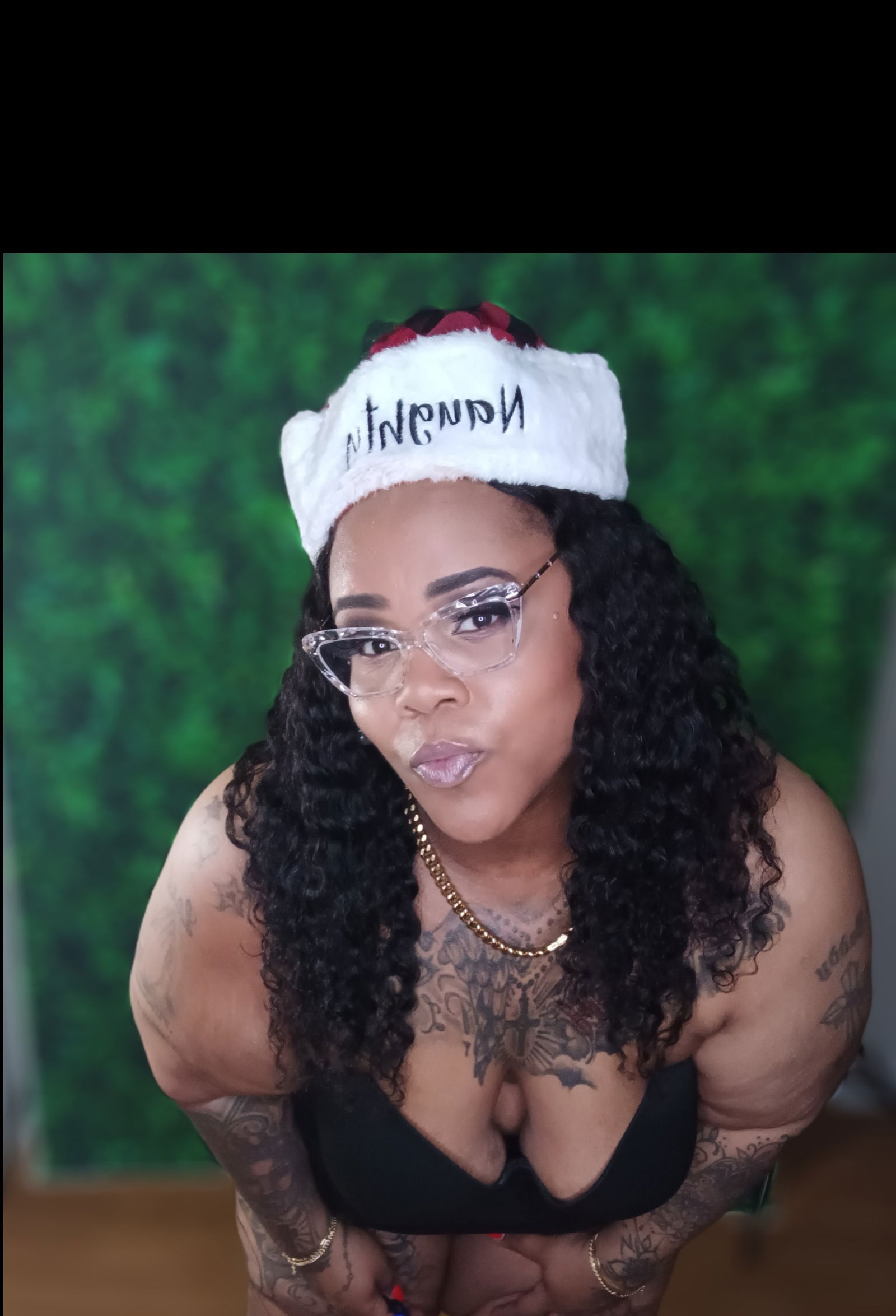 Tatted diamond profile banner