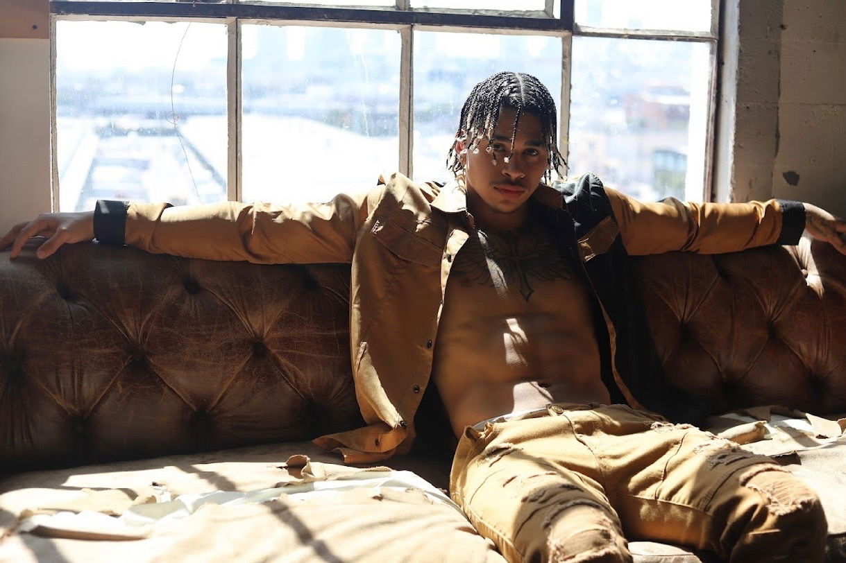 Valentino profile banner