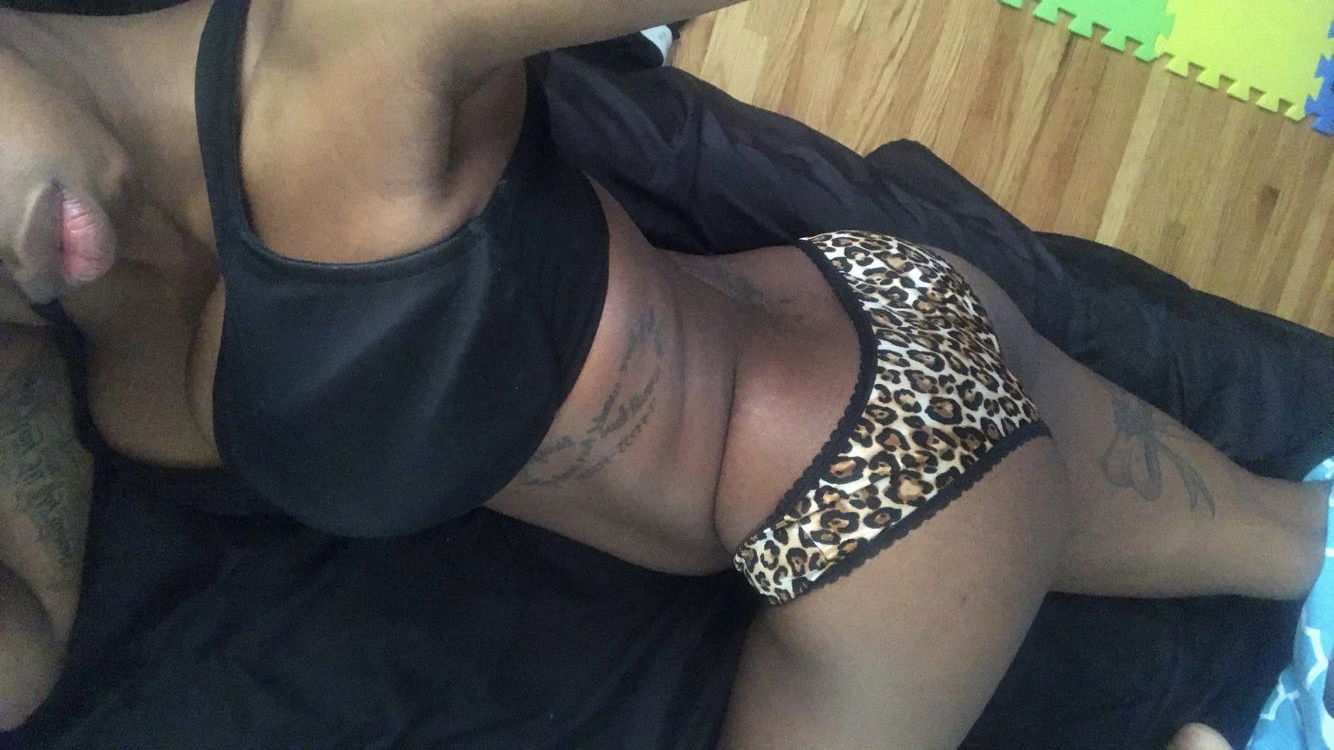 Your Friendly Neighborhood Milf profile banner