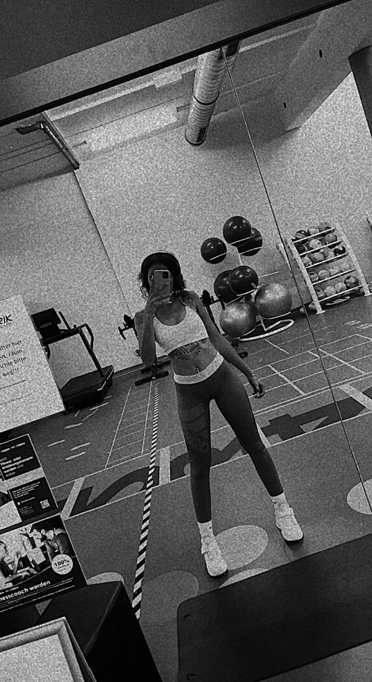 fitnessanddancesurprise profile banner