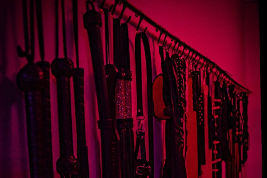 Eliza Queen profile banner