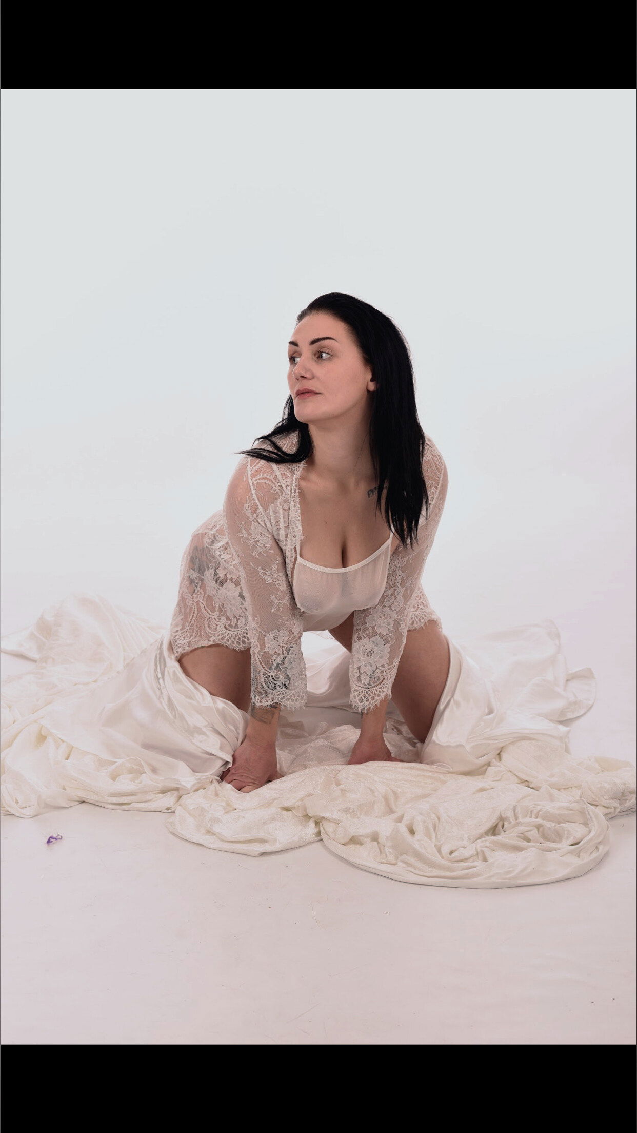 thicchousewife3 banner