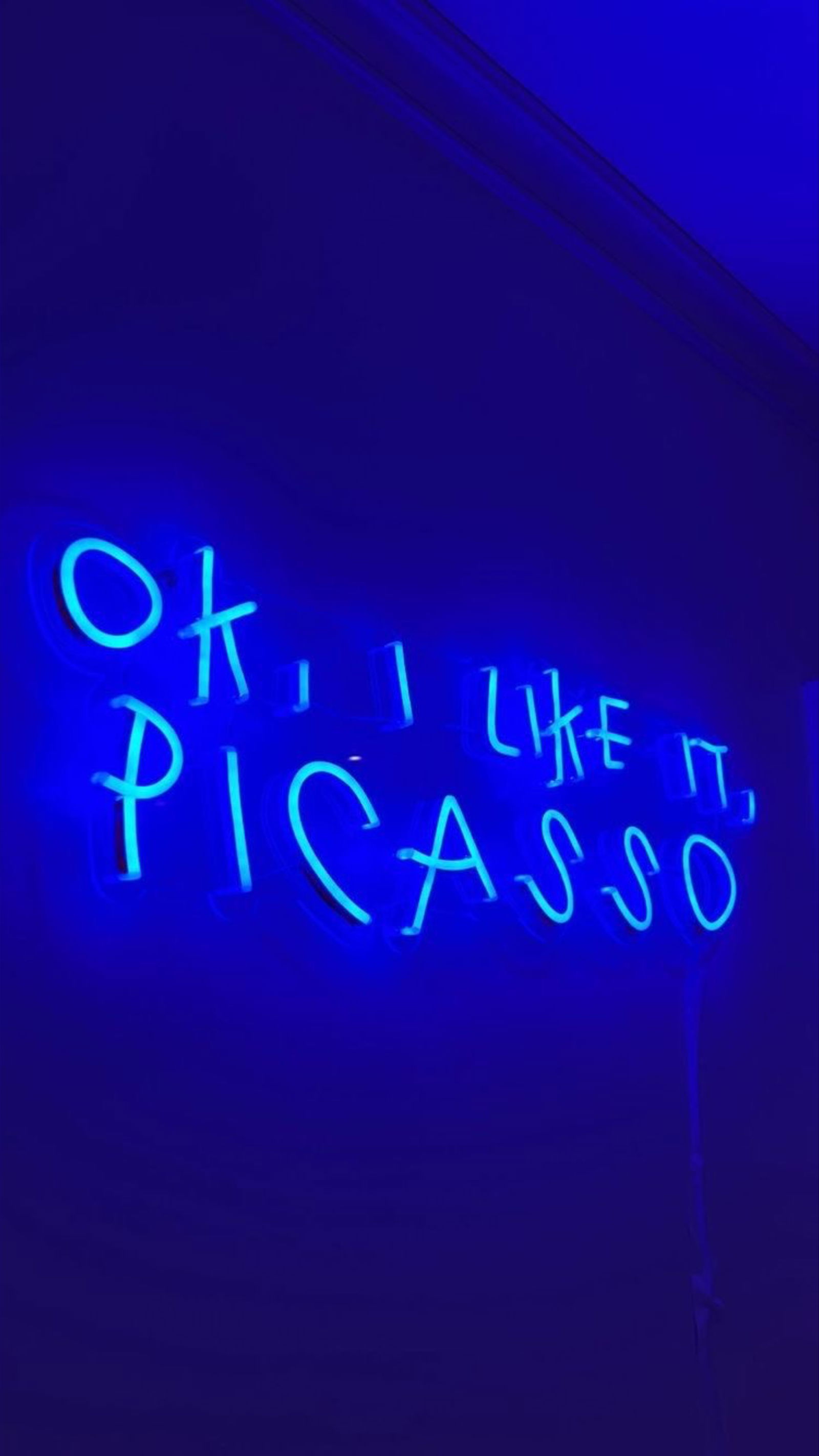 β πΏππ΄πππΈπ΄ππ π²π»πΈπ πΎπ½ ππ·π΄ ππ΄π± β§ profile banner