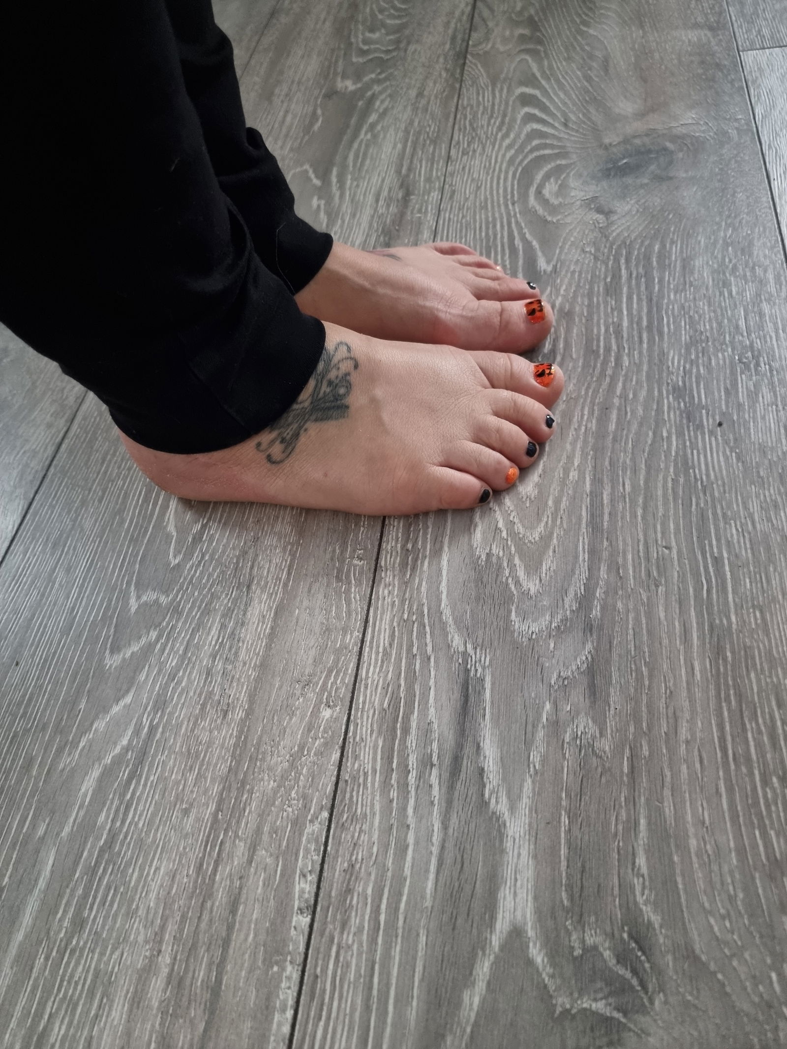 Tiny feet profile banner