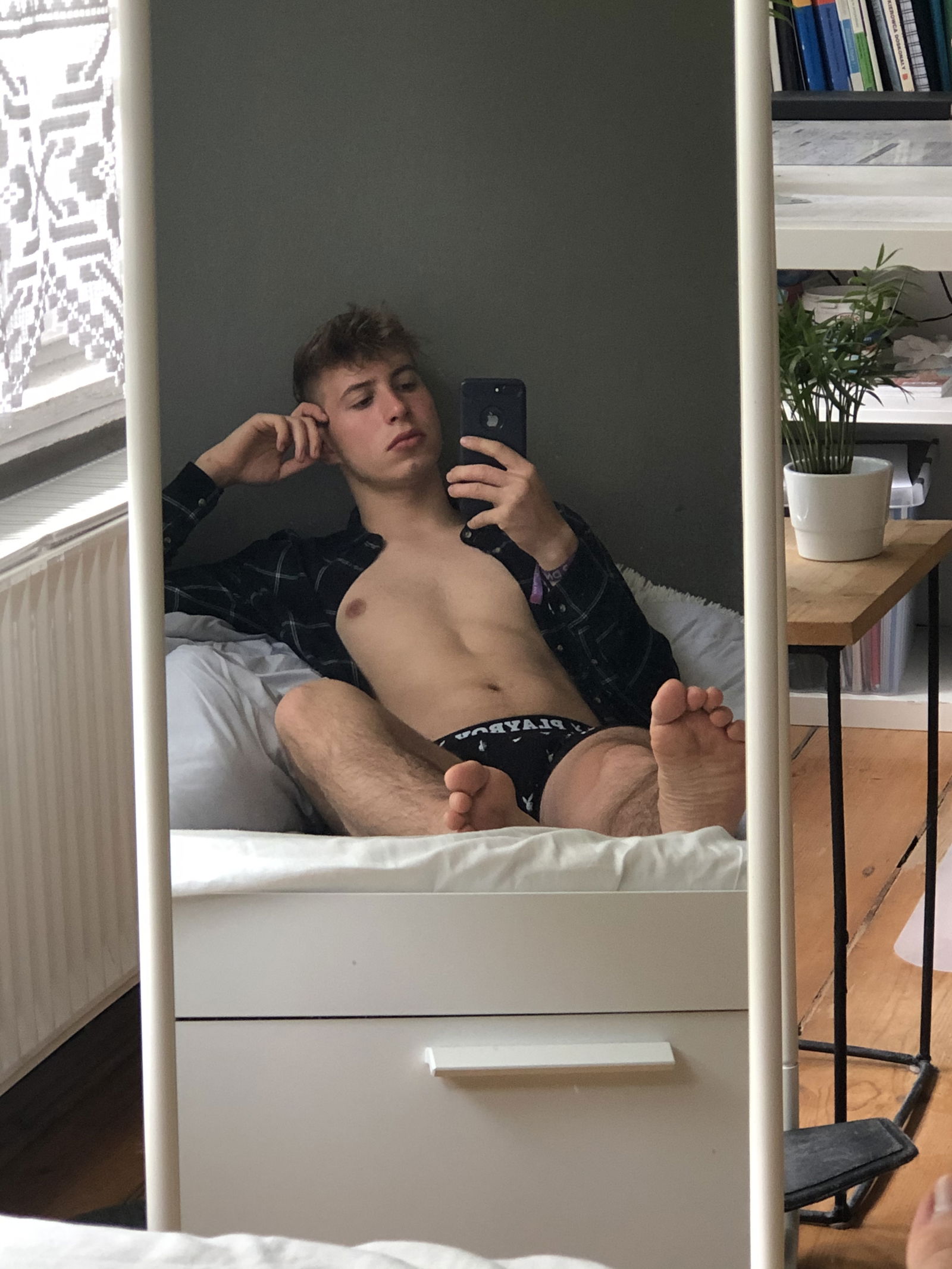 toms00n banner