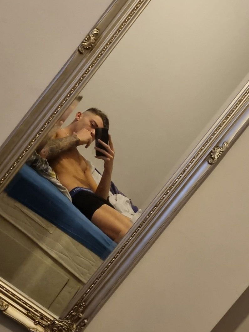 Toned hung tatted bi lad π profile banner