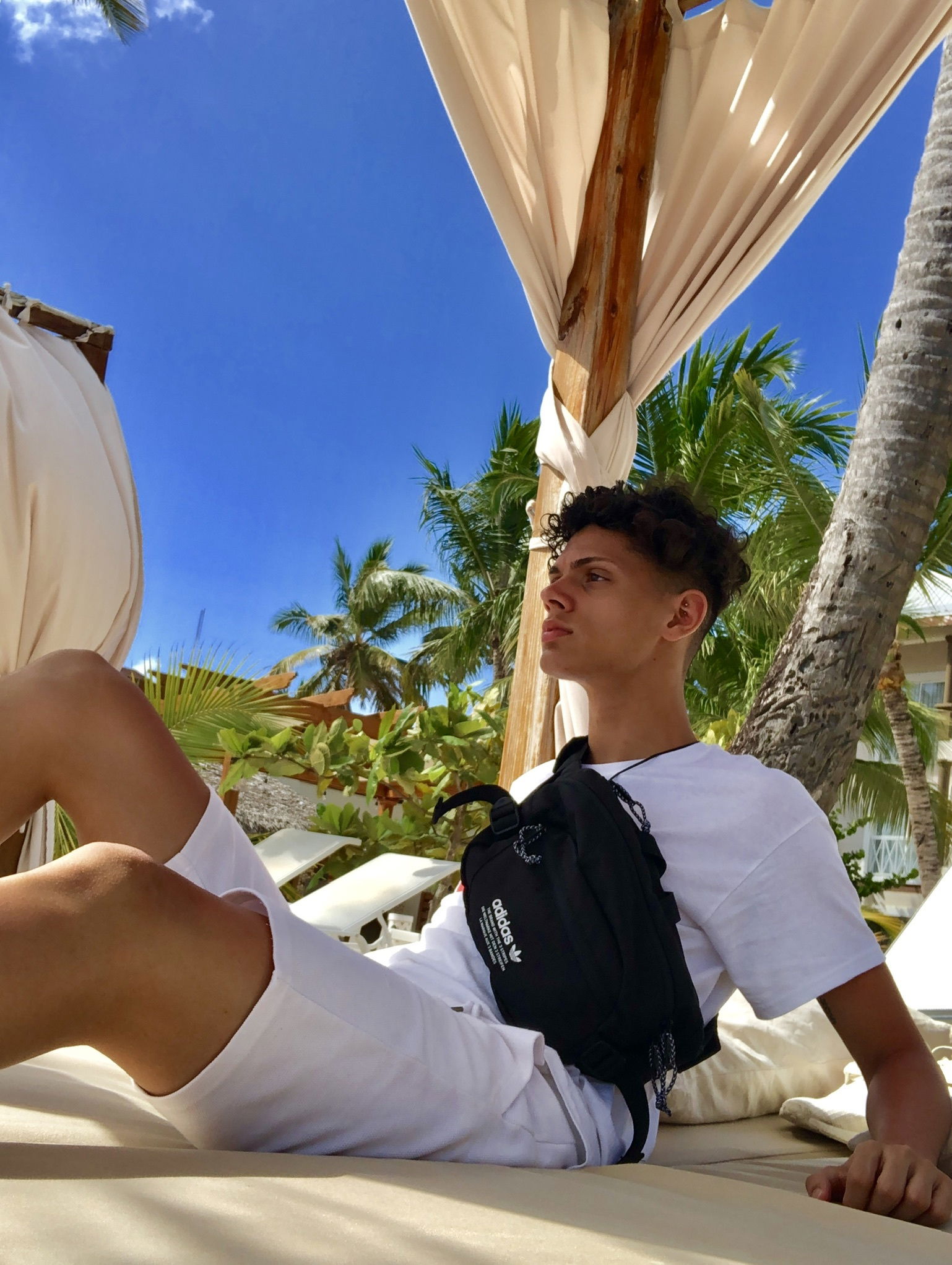 Toni Cruz profile banner