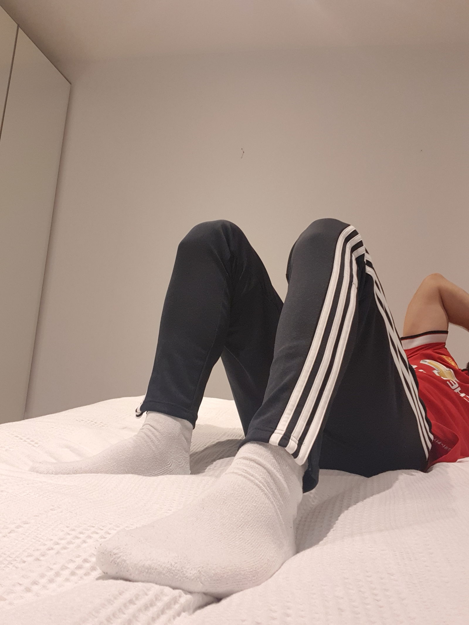 Toni Ellada profile banner