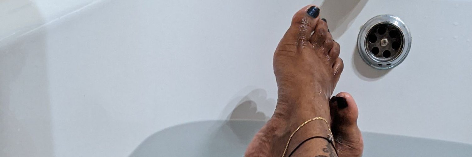 tropical_feet83 profile banner