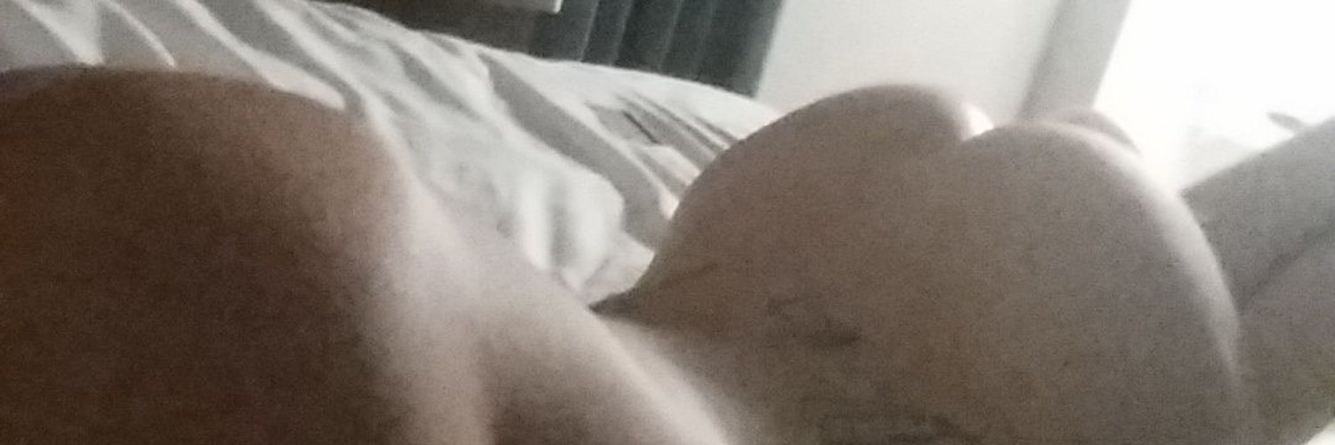 Nikki Thompson profile banner