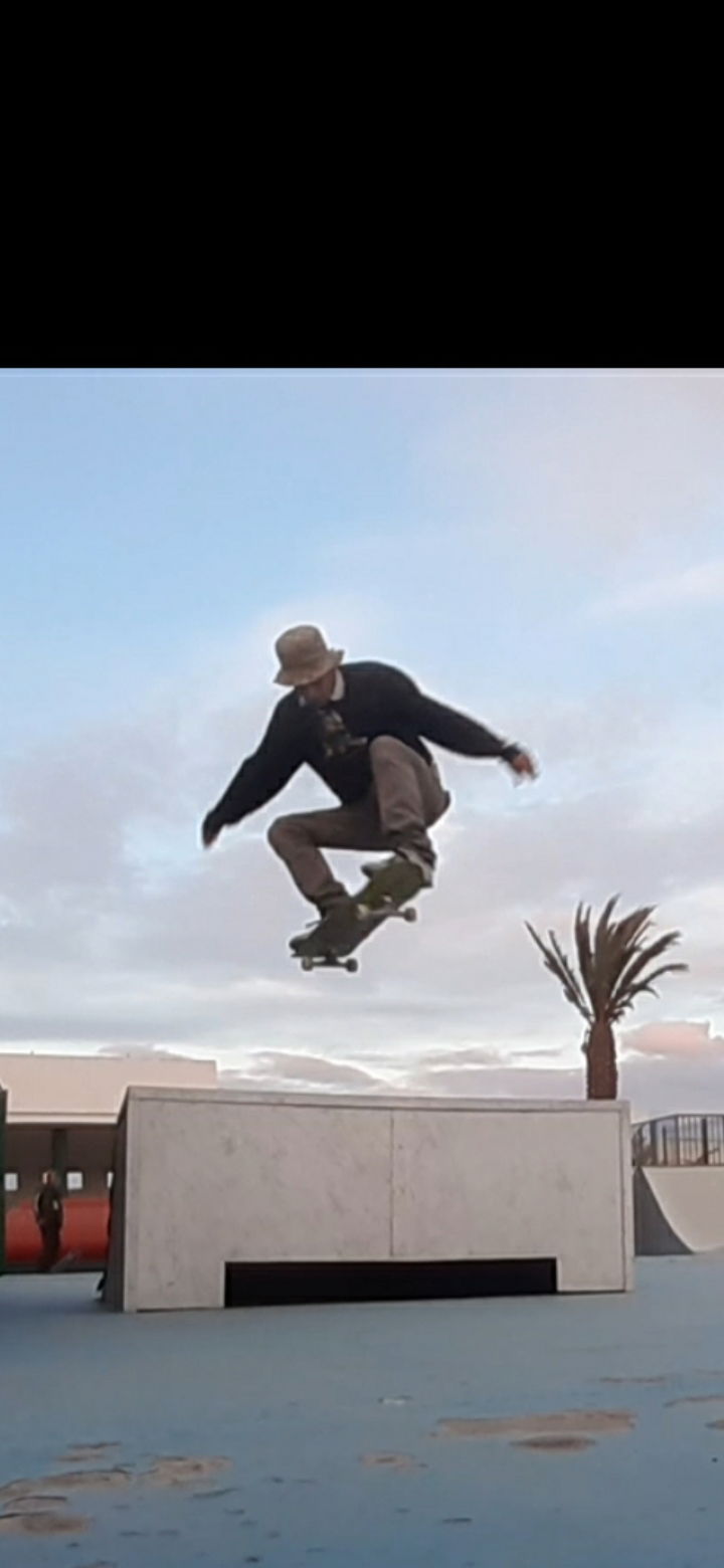 OscarJ profile banner