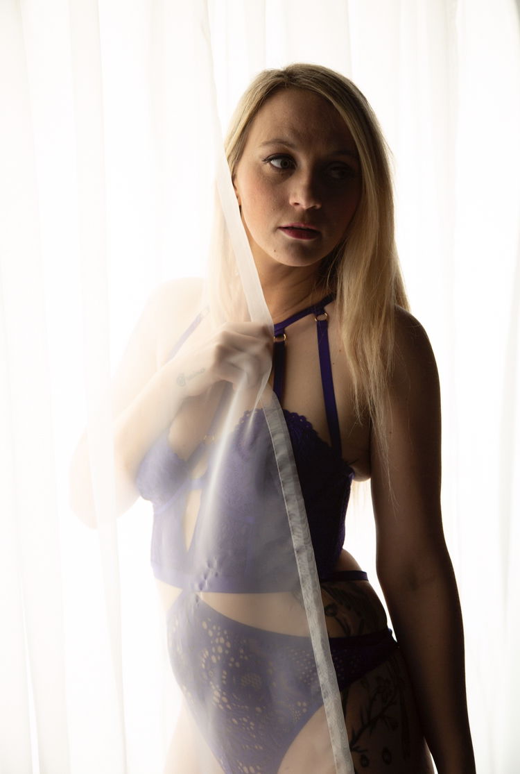 Lou profile banner